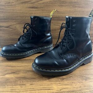 Classic Dr Martens Men 1460 Black Leather Lace-Up Combat Boots US L10 M9